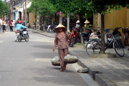 Vietnam - un zambet si o lacrima